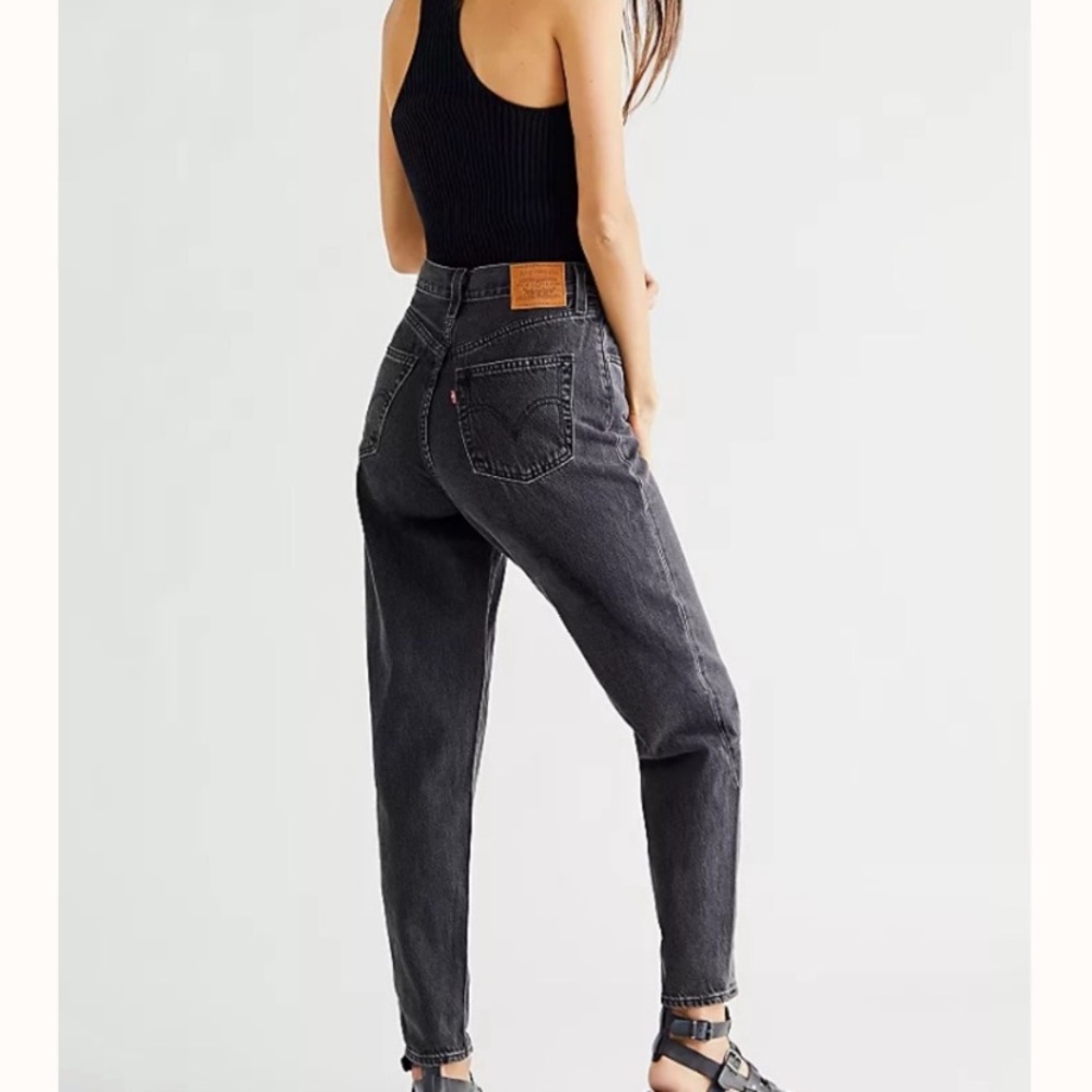 Levi's High-Rise Washed Black Mom Jeans